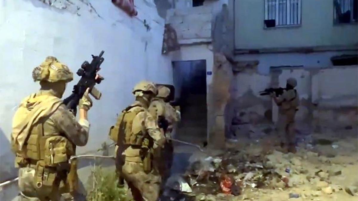 75 ilde zehir tacirlerine operasyon! 2 bin 311 kişi yakalandı
