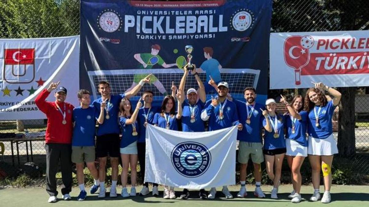 Ege Üniversitesi Pickleball Takımı'ndan büyük başarı! Türkiye şampiyonu oldu