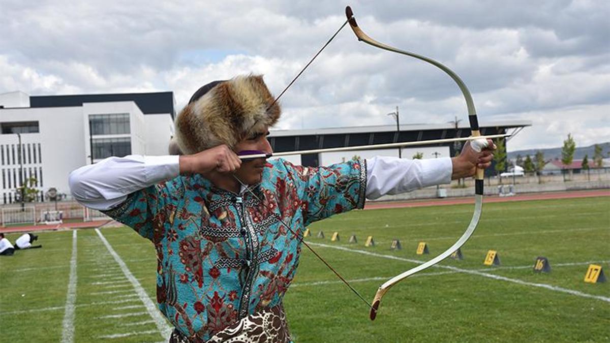 Geleneksel Türk Okçuluğu Türkiye Şampiyonası, Sivas'ta başladı! 550 sporcu katılıyor