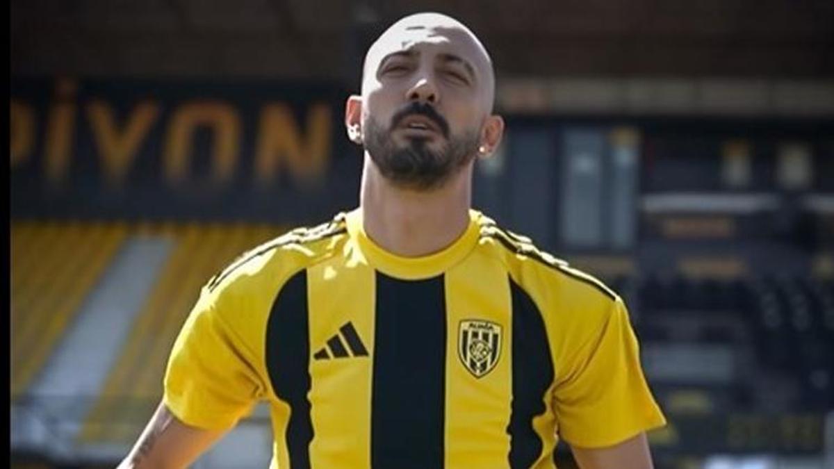 Aliağa FK'dan yeni transfer: Ahmet İlhan Özek resmen imzayı attı