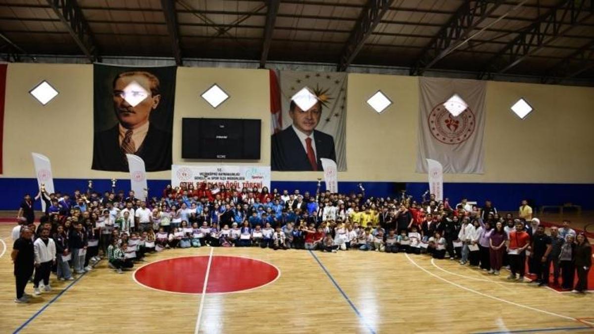 Samsun'da dereceye girdiler! 452 öğrenciye ödül