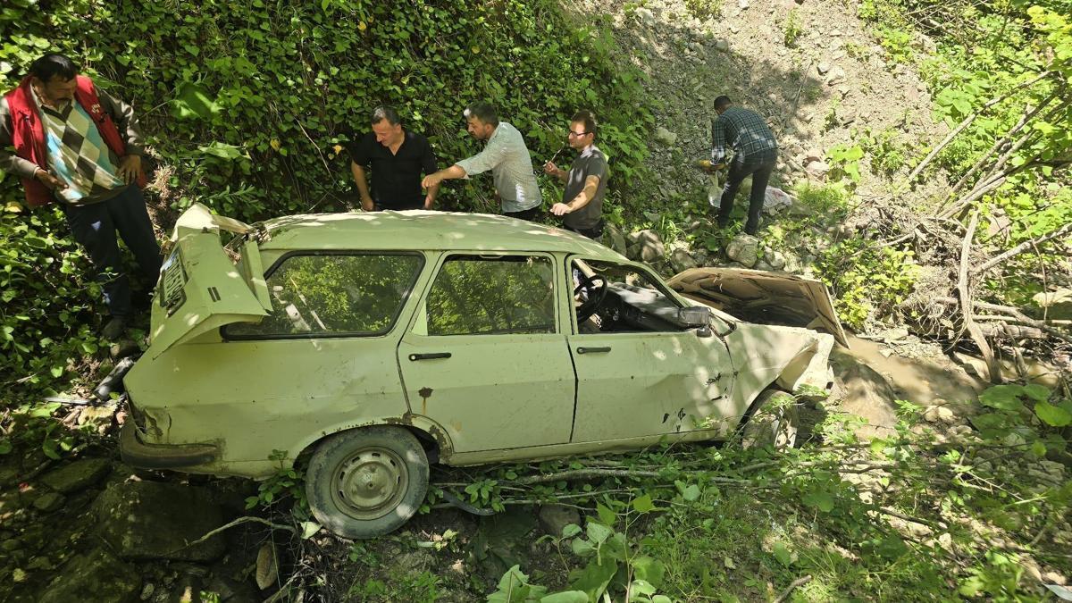 Otomobil Kazası: 3 Yaralı