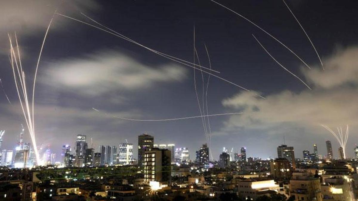 İran, İsrail’e yönelik 'Gerçek Vaad 3' operasyonunun 15’inci saldırı dalgasının başlattı