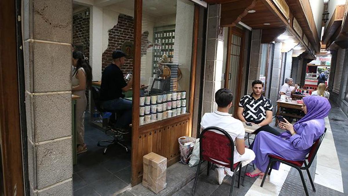 Diyarbakırlı genç kadının projesi tuttu! Dükkanı tıklım tıklım oldu; randevulu sisteme geçti