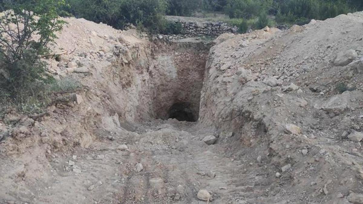 Eskişehir Mihalıççık'ta define sevdasına yarıda kaldı! Ekipler suçüstü yakaladı