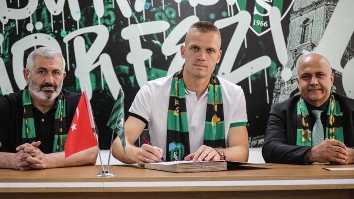 Kocaelispor'a yeni kaleci! Sırp yıldız Aleksandar Jovanovic imzayı attı