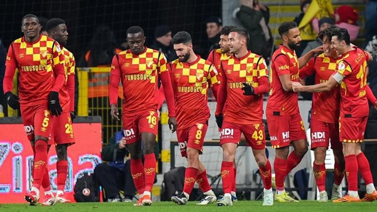 Göztepe'nin forvet transfer listesi belli oldu! Trabzonspor'un yıldızına kanca takıldı