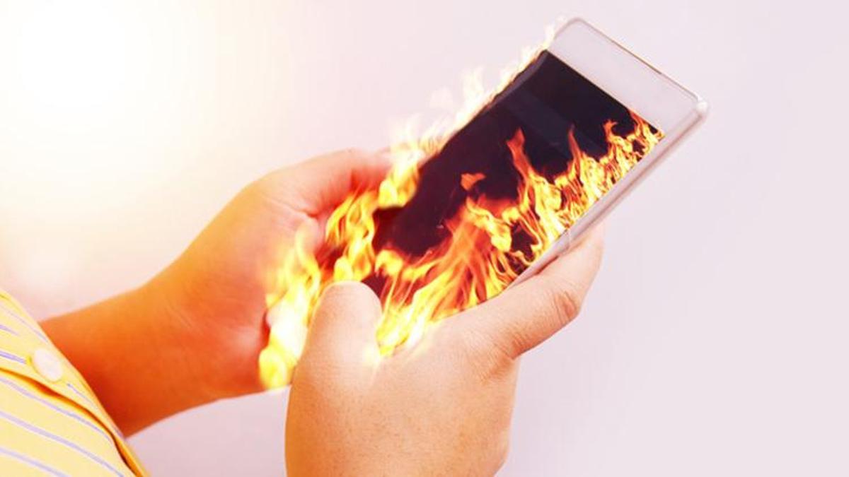 Adana yanarken telefonunuz yanmasın! Aşırı ısınan telefonlara karşı bilmeniz gereken her şey! İşte yapılması gerekenler
