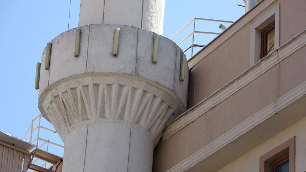 Pendik'te görenlerin ağzını açık bırakan mimari: Minare boyutunda bina 'Hayatımda böyle bir şey görmedim'