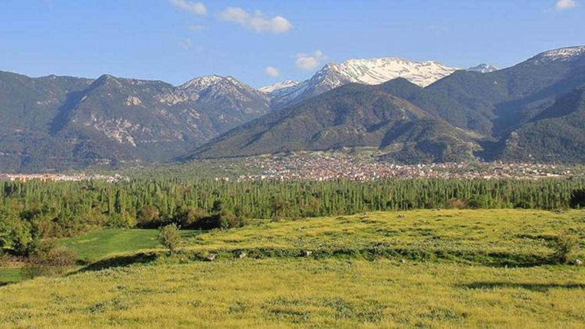 Denizli'nin gizli cenneti Honaz ilçesi; merkeze 10 kilometre uzakta! Şifa arayan da gezmek isteyen de buraya geliyor