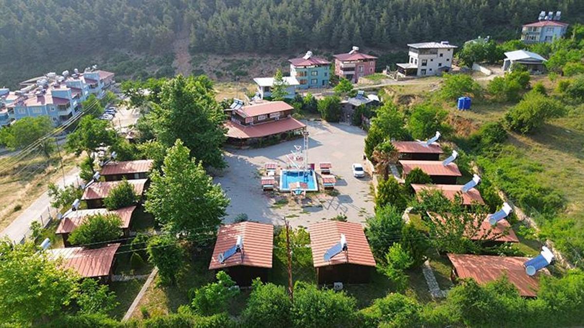Trabzonlu öğretmenin Hatay'daki Karadeniz rüyası gerçek oldu: Emekli olunca yaptı, şimdi tesisinde adım atacak yer yok!