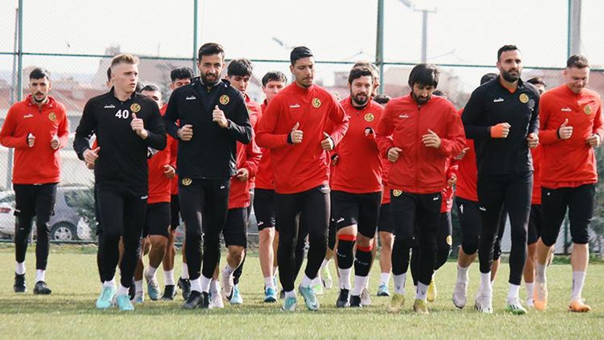 Eskişehirspor’da kadroya yeni ayar! Eray Saygı kararını değiştirdi, kapı onlar için açılıyor