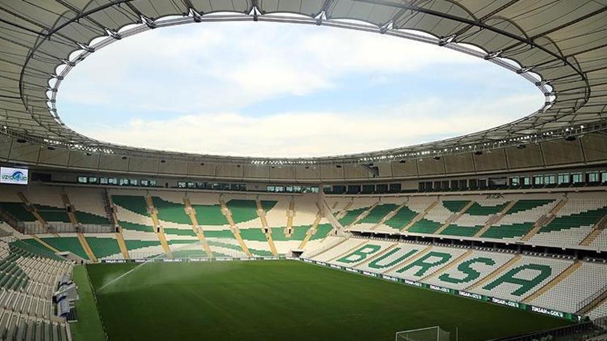 Bursaspor Türk futbol tarihine geçecek! Binlercesi kapış kapış gidiyor, taraftara tarihi çağrı