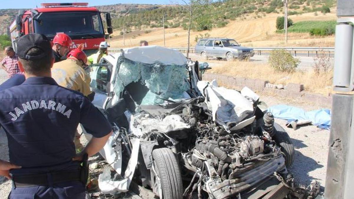 Manisa’da feci kaza: Baba ve 3 çocuğu hayatını kaybetti