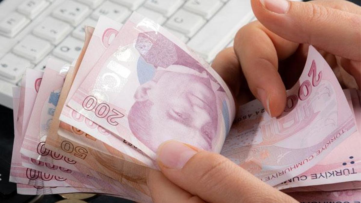 Bakan Yumaklı duyurdu: Gübre avansı ve 1'inci nakdi çapa avans ödemeleri hesaplara yatırıldı