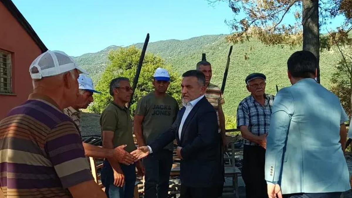 AK Parti İl Başkanı, Kozan'daki Yangın Mağdurlarını Ziyaret Etti