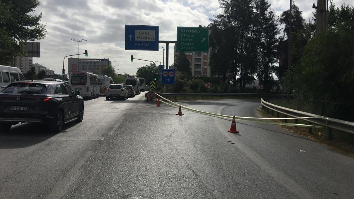 Alevler yola doğru ilerliyor! Aydın-İzmir Otoyolu trafiğe kapatıldı