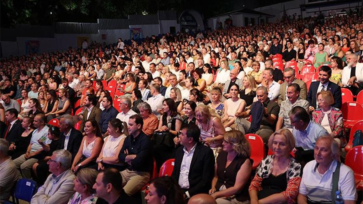 63. Uluslararası Bursa Festivali başladı! Sanatseverlerden yoğum ilgi