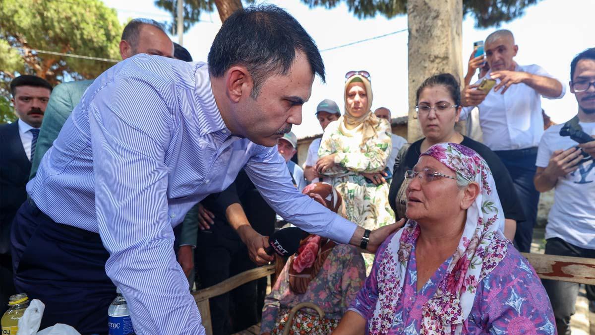 Bakan Kurum orman yangınında zarar gören köyleri ziyaret etti