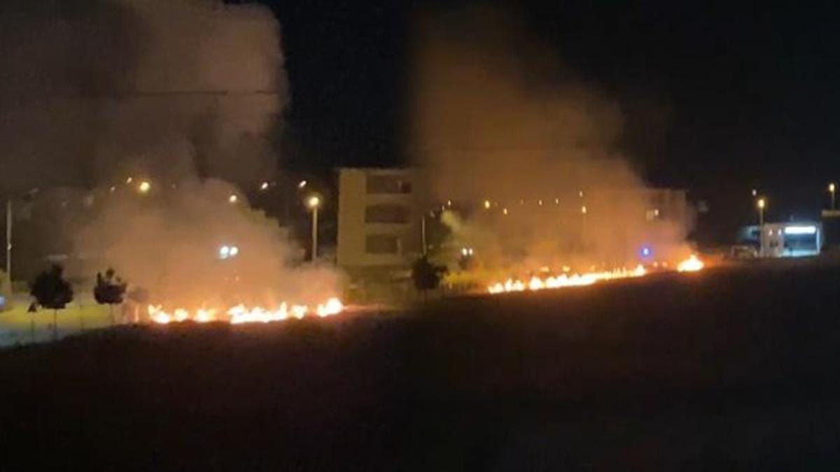 Eskişehir'de havai fişek faciası: Alevler geceyi aydınlattı!