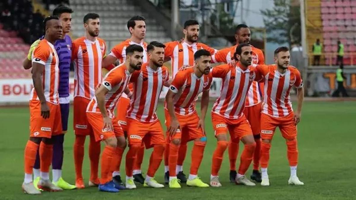 Adanaspor'da da durmadı: 6 ayda 3. kulübüne imzayı attı!