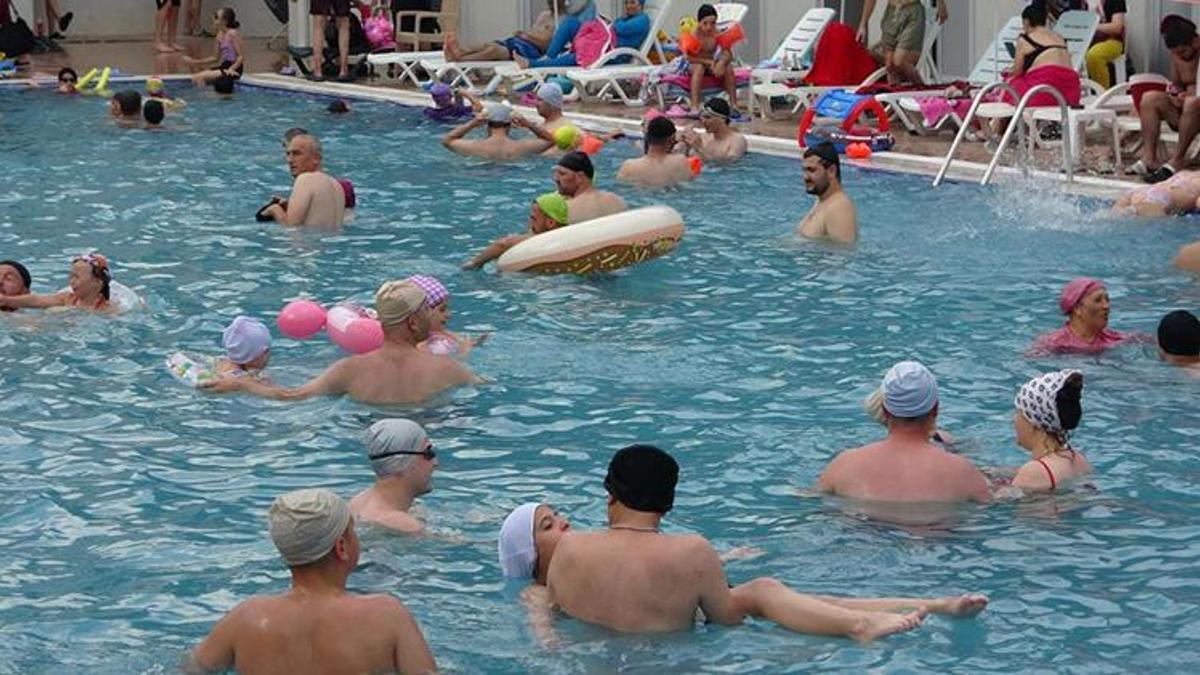Şifalı sulara akın var: Kütahya'da termal havuzlar sıcaklardan bunalanların adresi oldu