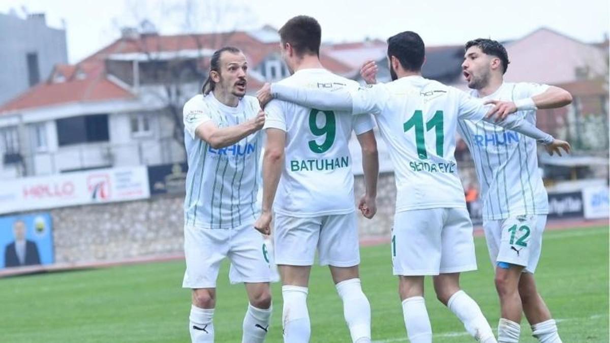 Eskişehirspor duyurdu: Genç golcü ile anlaştık
