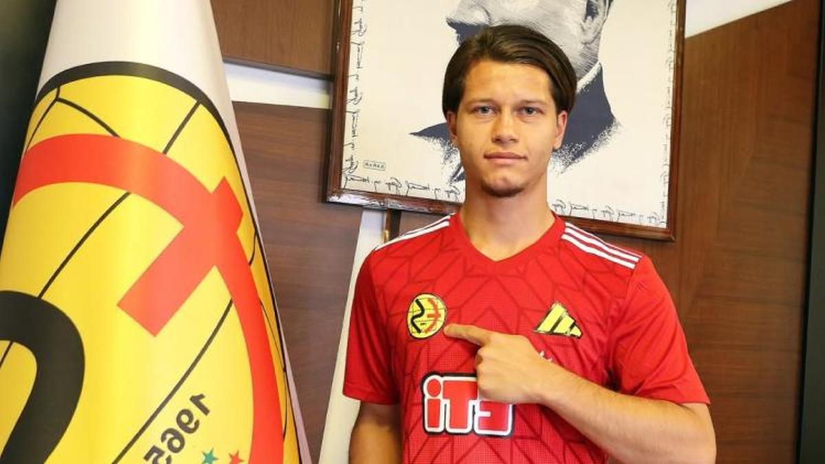 Eskişehirspor'dan bir transfer daha! Muğlaspor'un oyuncusu Tayfun Tatlı ile anlaşma sağlandı