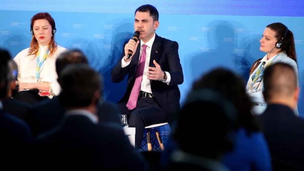 Bakan Kurum, asrın inşa seferberliğini dünyaya anlattı