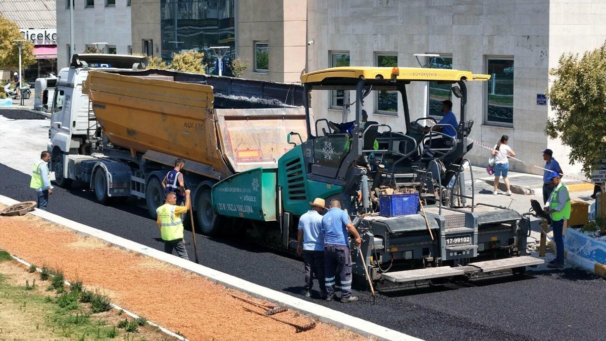 Aydın'da yol yapım ve yenileme çalışmaları devam ediyor