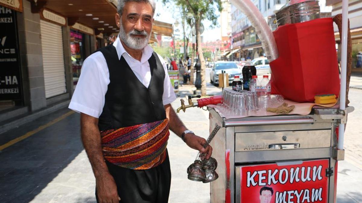 Kavurucu sıcakların kurtarıcısı! Diyarbakır’da sudan çok bu içecek içiliyor