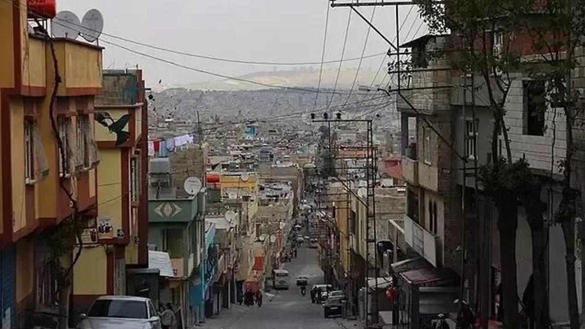 Altınları cinler sakladı O tek tek dışarı fırlattı! Mahalle Gaziantep'te efsaneye dönüştü