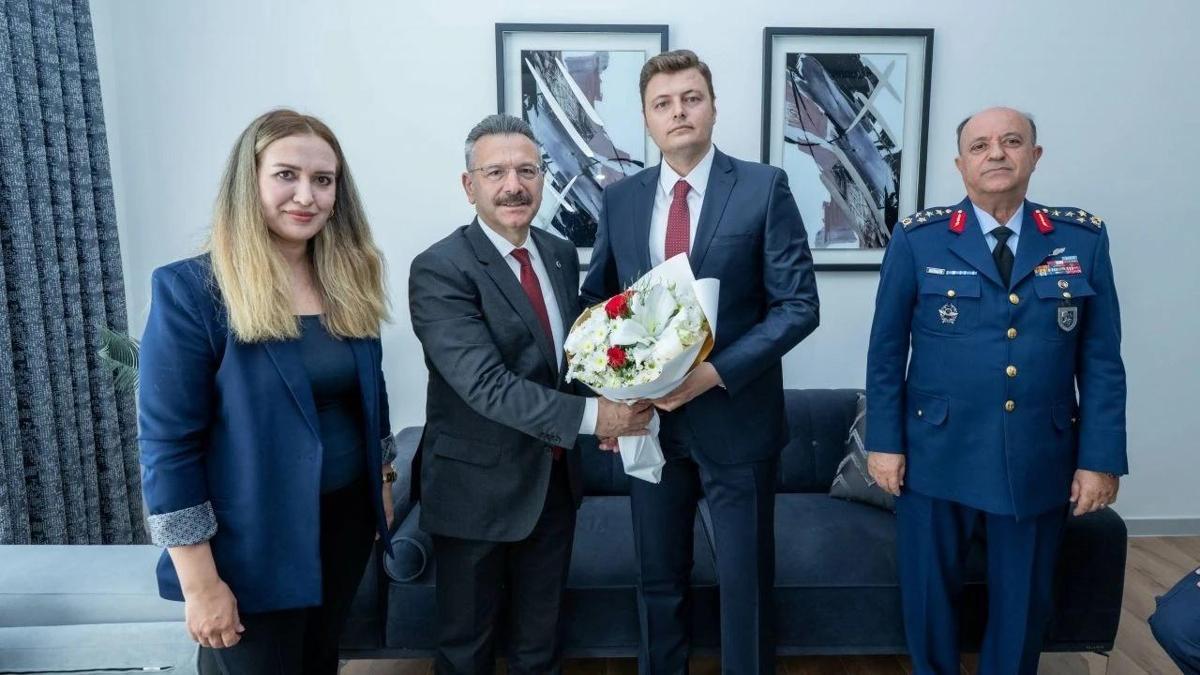 Eskişehir Valisi Aksoy, 15 Temmuz gazilerini ziyaret etti