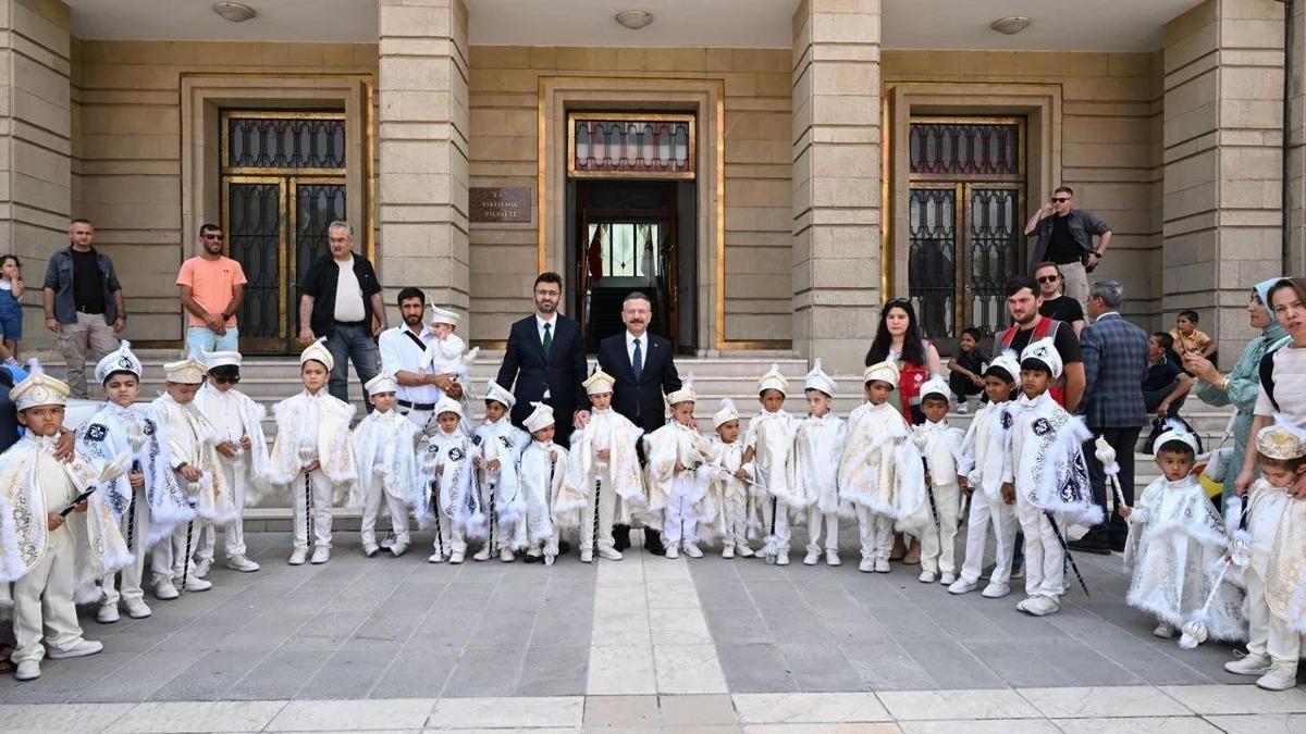 Eskişehir'de toplu sünnet şöleni yapıldı