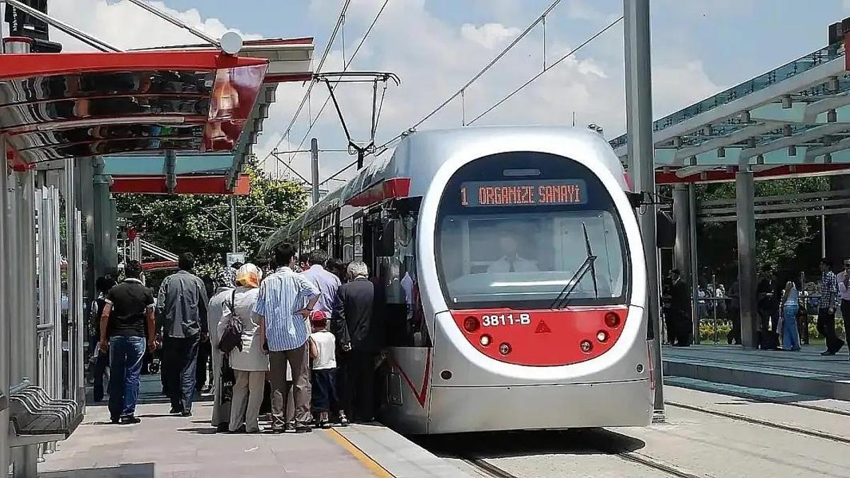 Toplu ulaşımda her 500 TL iade başlıyor! 10 kez ücretsiz geçiş hakkı var: Yıl sonuna kadar devam edecek