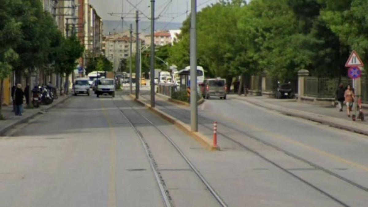 Eskişehir'de tramvaya yakın: 4 gün kapatılma kararı alındı