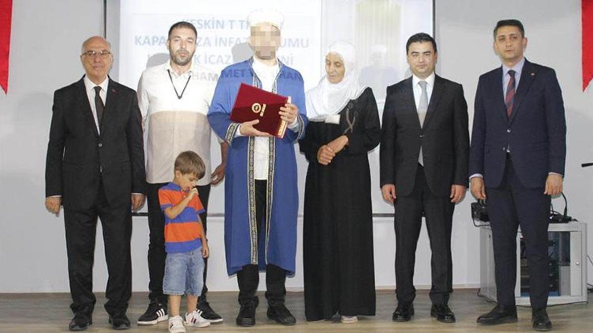Kırıkkale'de cezaevinde kalan hükümlü, 12 ayda Kur'an-ı Kerim'i ezberleyerek 'hafız' oldu