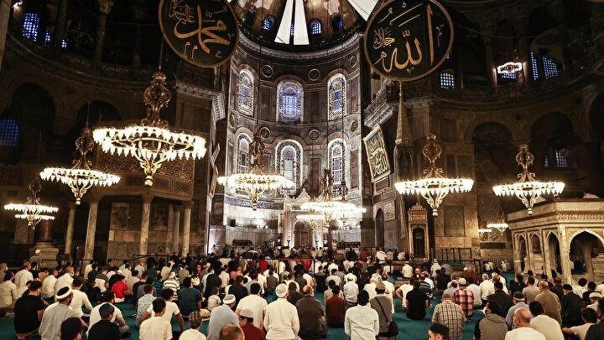 Ayasofya-i Kebir Camii 40 milyon ziyaretçiyle rekor kırdı