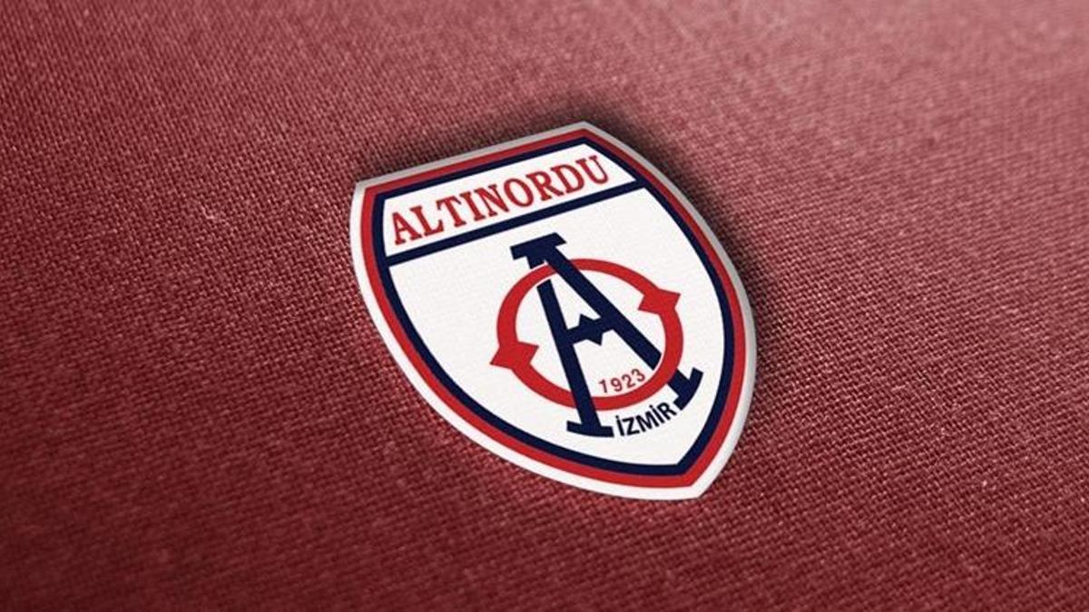 Altınordu'da ayrılıklar peş peşe! Sol kanat, kaleci Galatasaray'a, stoper Trabzonspor'a gidiyor