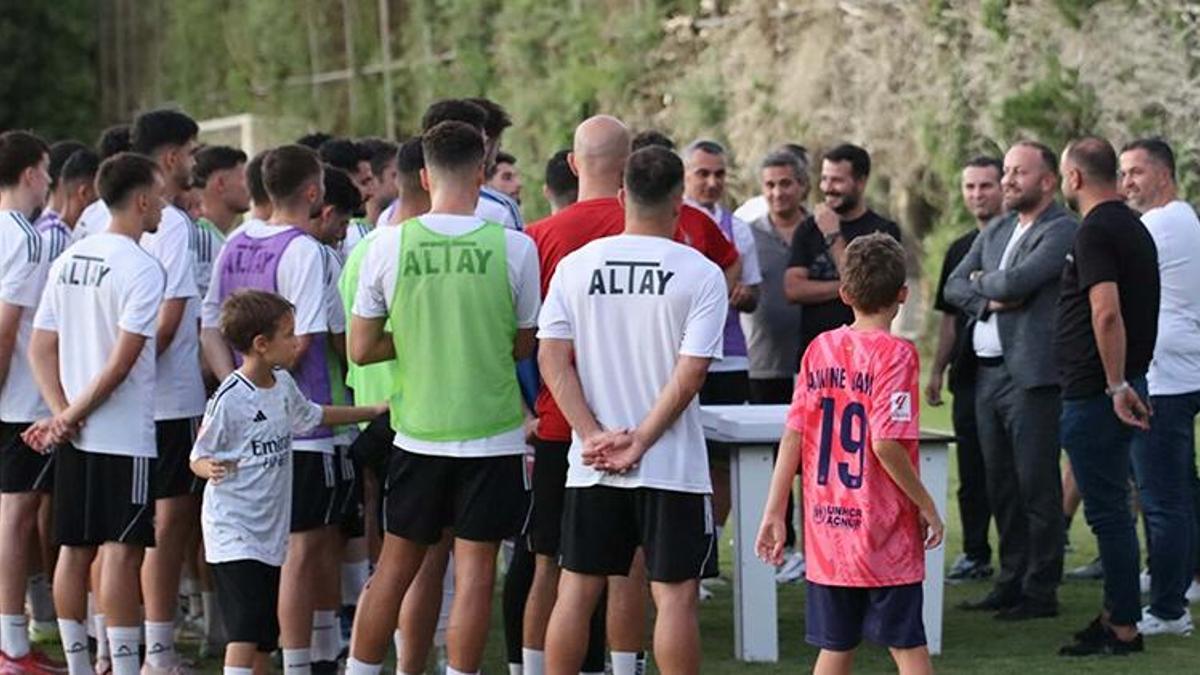 Altay'da kazan kaynıyor! İmza kampanyası başlatmıştı, yönetime talip oldu