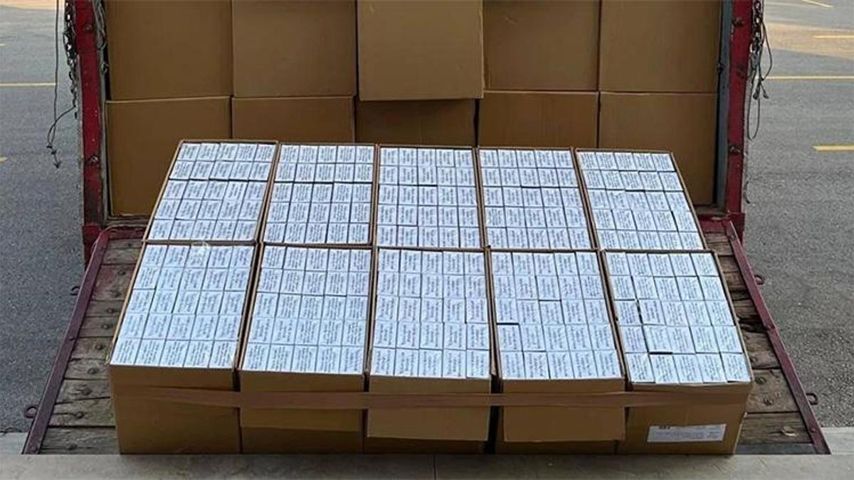 Adana'da gümrük kaçağı 5 milyon 900 bin makaron ele geçirildi