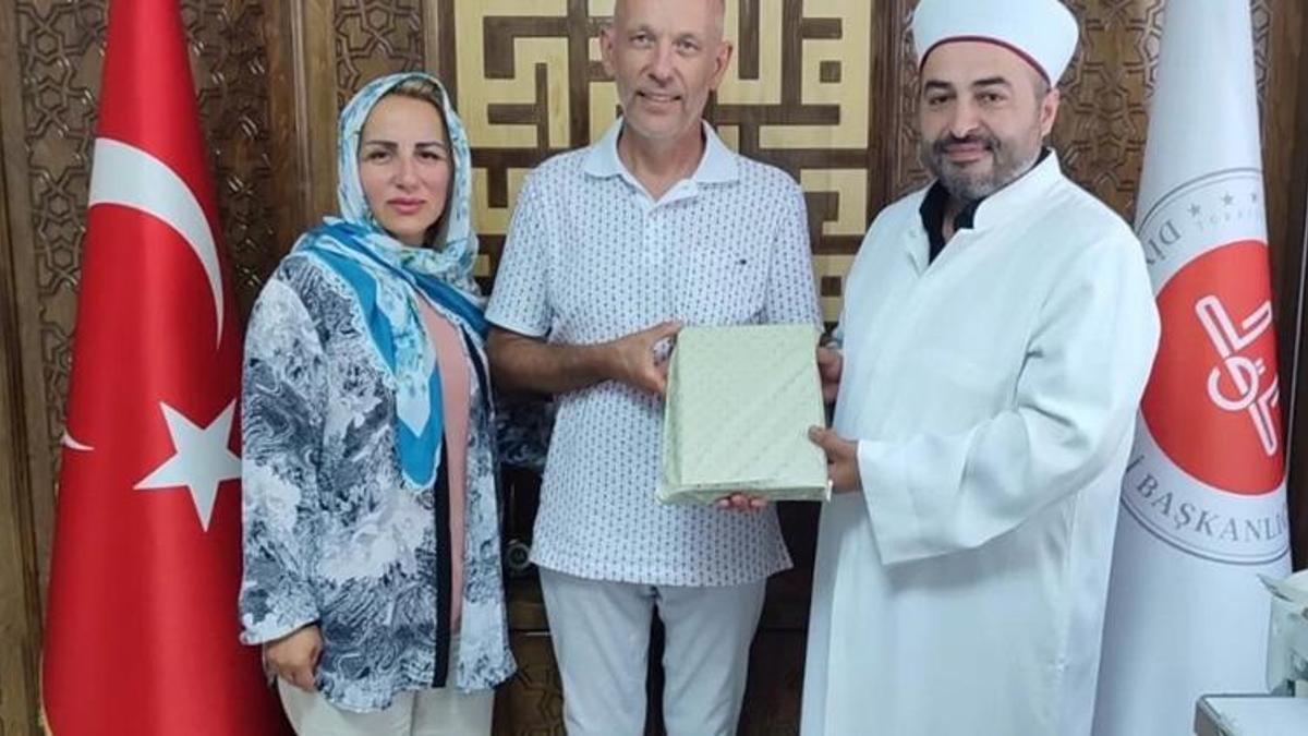Norveçli vatandaşlar Konya'da Müslüman oldu