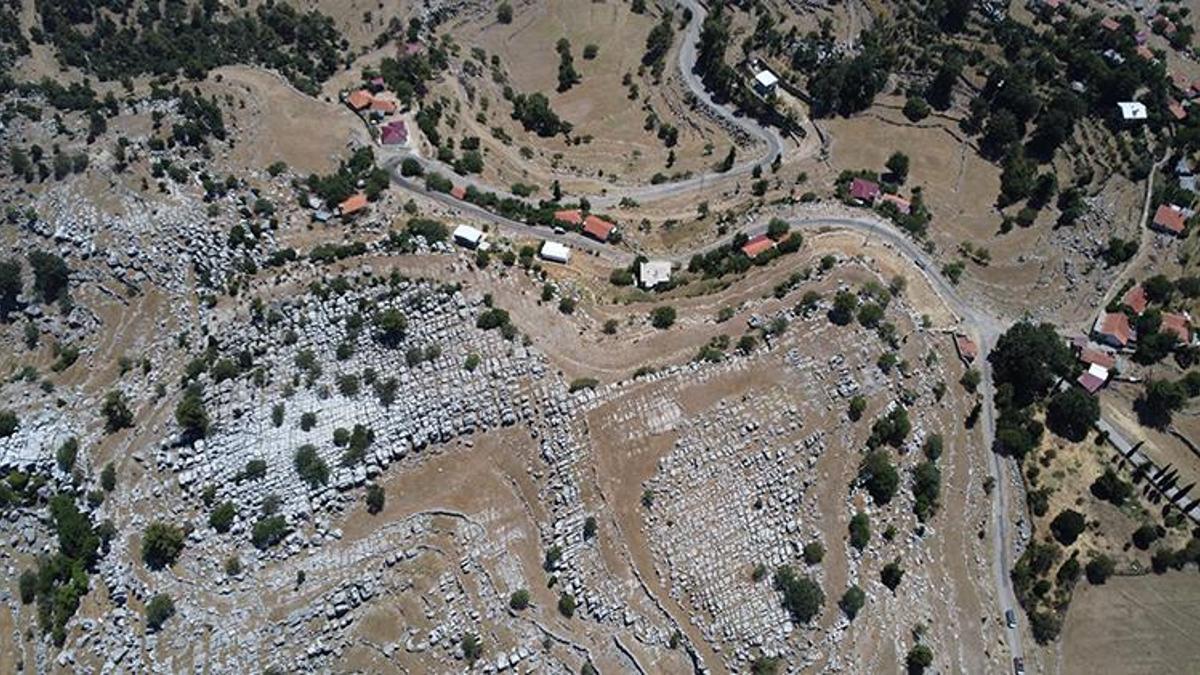 Antalyalı Yörükler 2 bin yıllık tarihin bekçileri oldular! Antik Kenti turistlere böyle anlatıyorlar