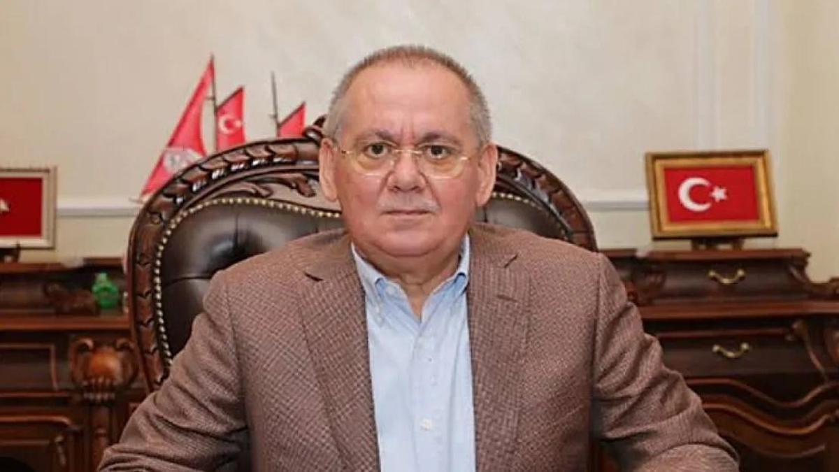 Eski Samsun Büyükşehir Belediye Başkanı Mustafa Demir hayatını kaybetti