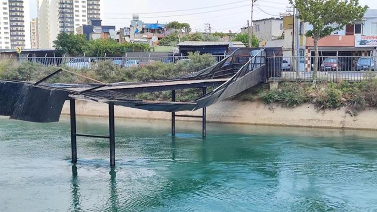 Zarar gören köprü onarılmak yerine kapatıldı, vatandaş isyan etti