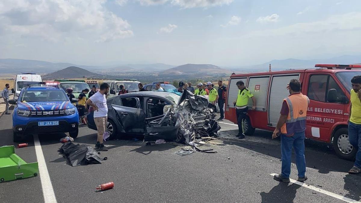 Tokat'ta feci kaza: Aynı aileden 3'ü çocuk, 4 kişi hayatını kaybetti