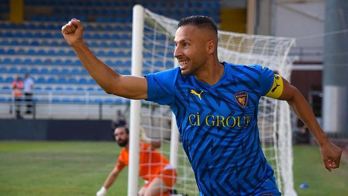 Bucaspor'dan ayrılan Yasin Öztekin 3. Lig takımına imza attı