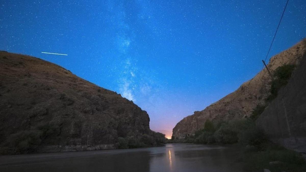 Erzincan'da yıldız yağmuru: Perseid meteor yağmuru başladı