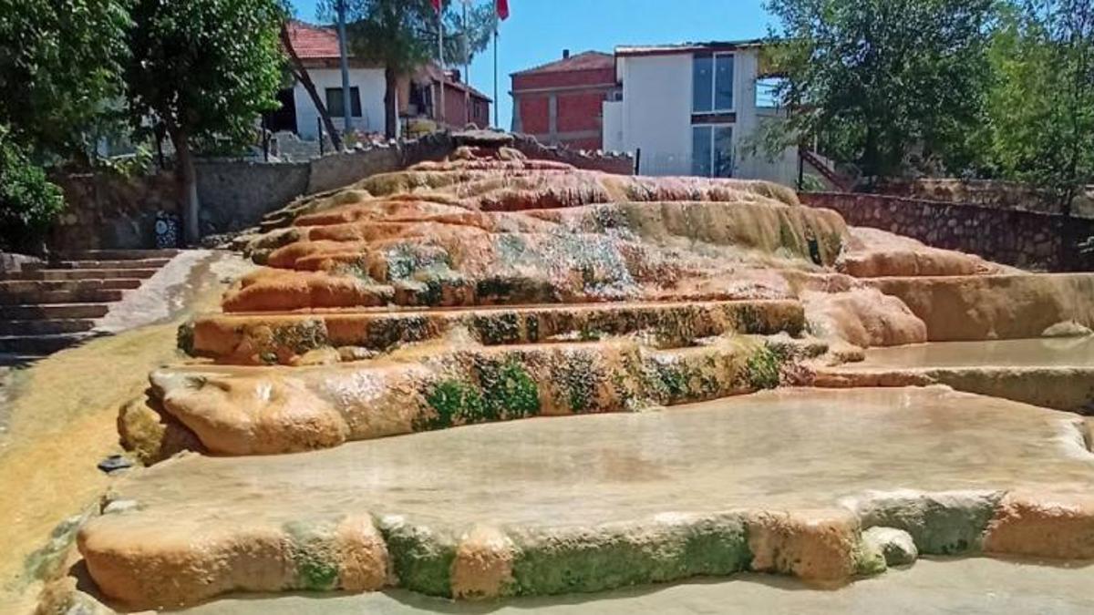 Denizli Karahayıt Kaplıcaları