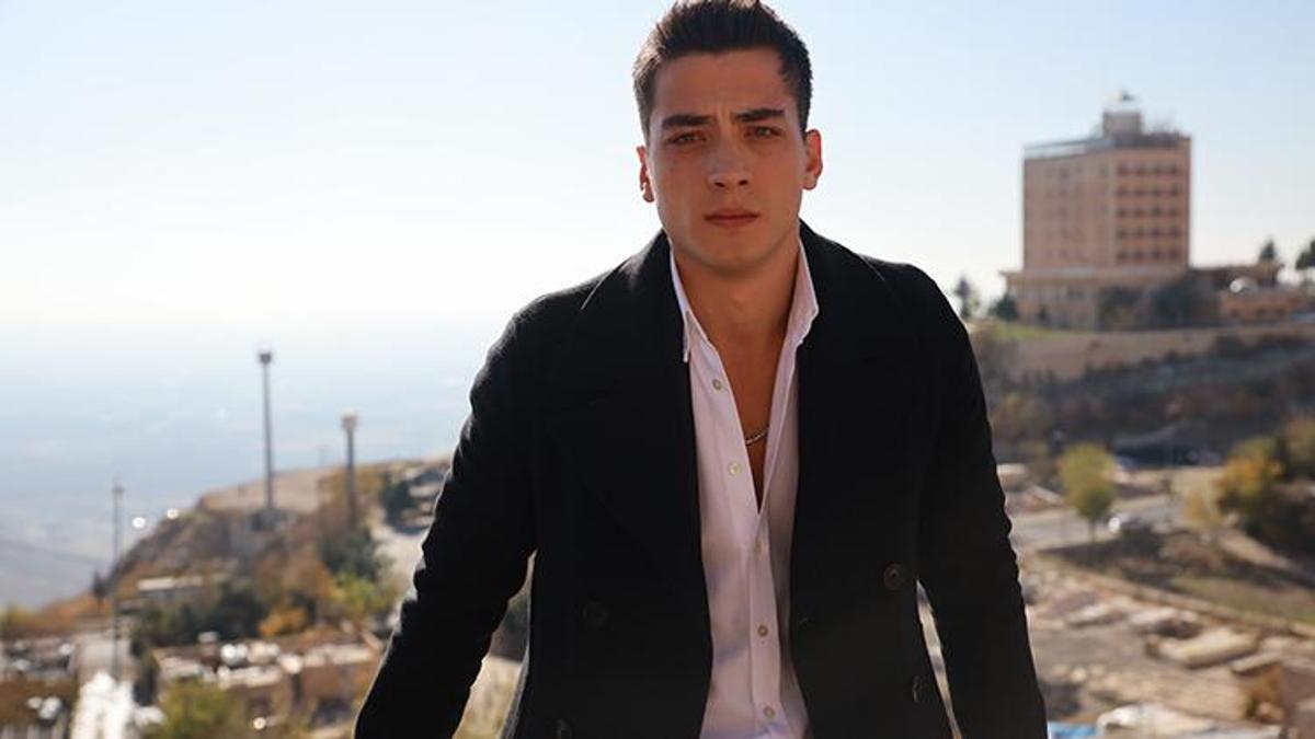 Uzak Şehir'in Kaya'sı Atakan Özkaya: Sette olmak en büyük motivasyon